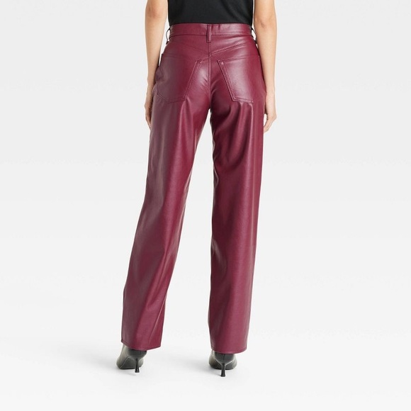 Universal Thread Women’s Burgundy Mid-Rise Faux Leather Baggy Pants Size 12R - Picture 2 of 9